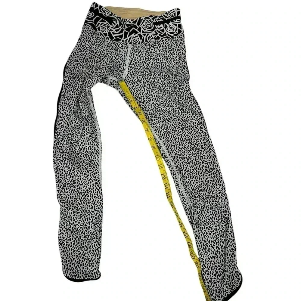 Lululemon Real Quick Tight Miss Mosaic White / Posey Black White, Luxtreme® 2